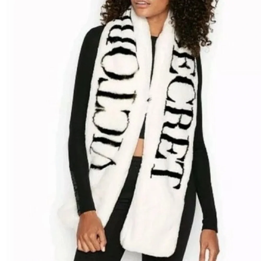 Victoria's Secret Faux Fur Scarf White Black Logo 70’L‎ 7’W Winter Cozy Mobwife